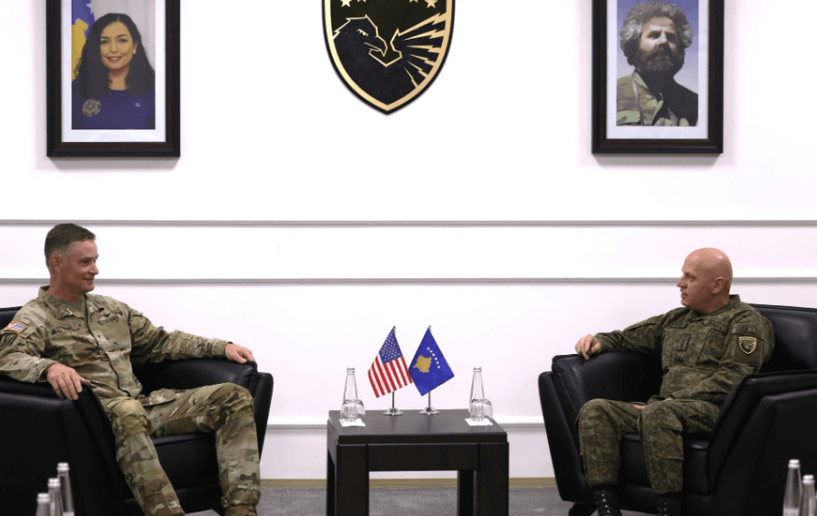 Jashari takon gjeneralin amerikan Lampe, diskutohet avancimi i partneritetit mes FSK-së dhe Gardës së Ajovës
