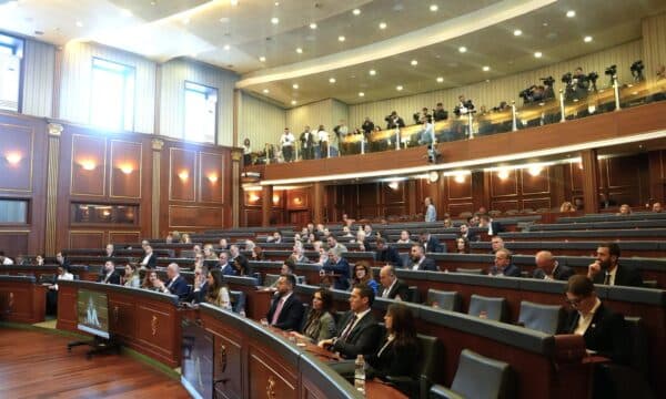 “Katër javë për ta ndryshuar e plotësuar”, ende s’ka lëvizje për Ligjin e Speciales pasi u kthye në Kuvend