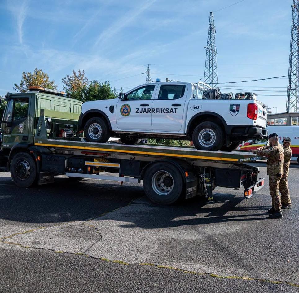Featured image for KFOR-i me donacion për zjarrfikësit e Pejës