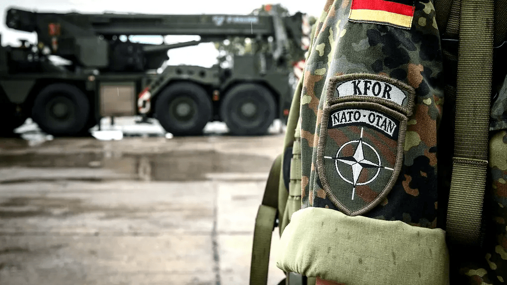 Featured image for KFOR-i uron Gjermaninë për Ditën Kombëtare: Aleatja kontribuon me trupa në Kosovë
