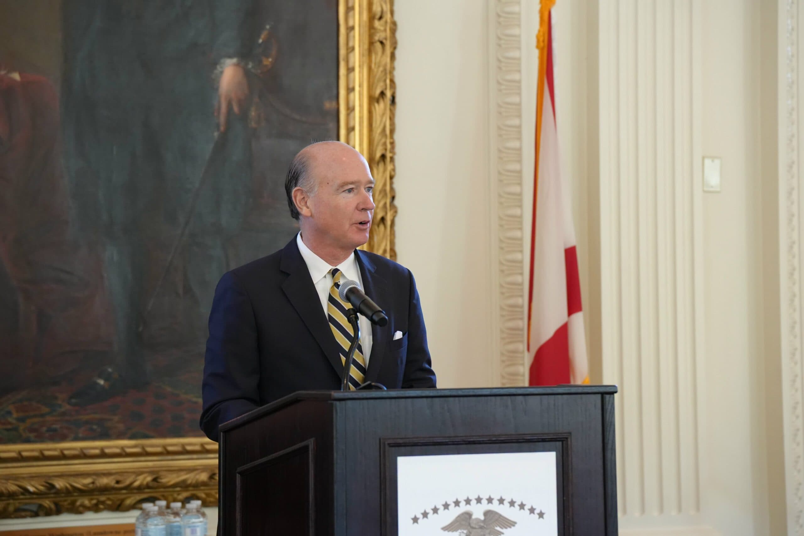 Kongresisti amerikan Robert Aderholt reagon për protestat në Shqipëri: Të gjitha palët ta refuzojnë dhunën