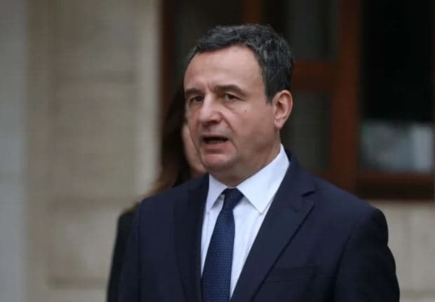 Kurti komenton protestat në Shqipëri: Qeverisja nuk duhet t’i përkulet oligarkisë