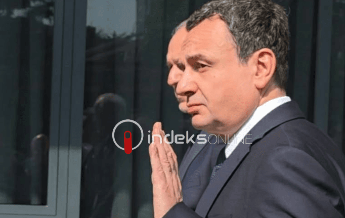 Kurti nuk komenton deklaratën e Daçiqit për flamurin serb në Prizren