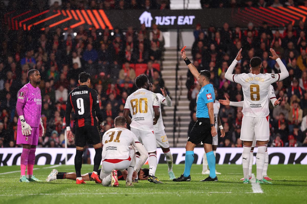 Featured image for Milani në udhëtim turistik në Angli: Bournemouthi e shpartallon 3-0, Maignan e lë ekipin në baltë!