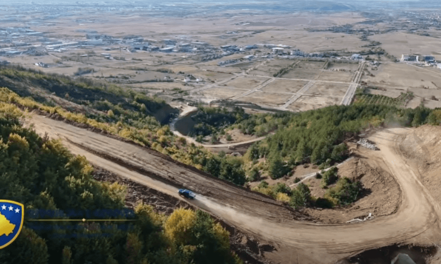 MIT: Po vazhdojnë punimet në rrugën 6.7 kilometra që lidh Korishën, Kabashin dhe zonat përreth