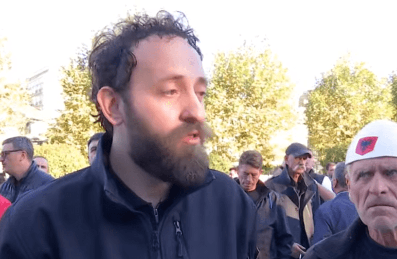 “Mos e lidhni UÇK-në me Presidentin”, Haziri pas 20 ditësh protestë: Po presim përfaqësuesit tanë