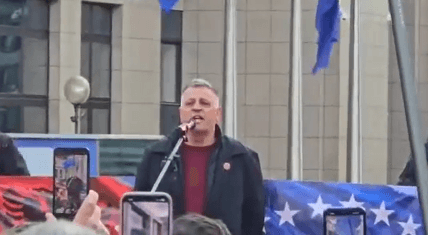 Nasim Haradinaj emocionon protestuesit në Bruksel: UÇK-ja çliroi tokën e Evropës