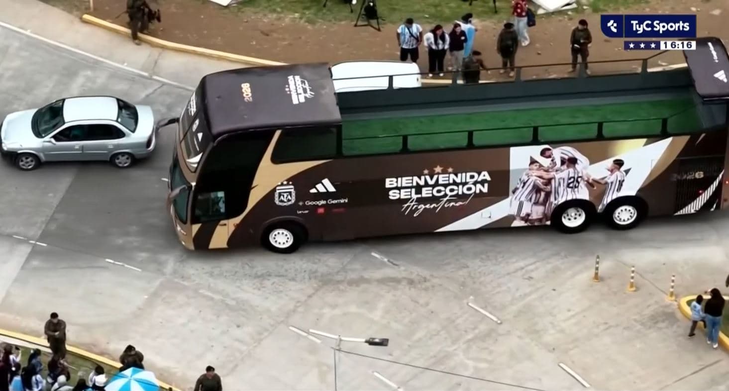 Para ndeshjes lamtumirëse, Kombëtarja e Argjentinës do të udhëtojë me autobus të hapur drejt stadiumit