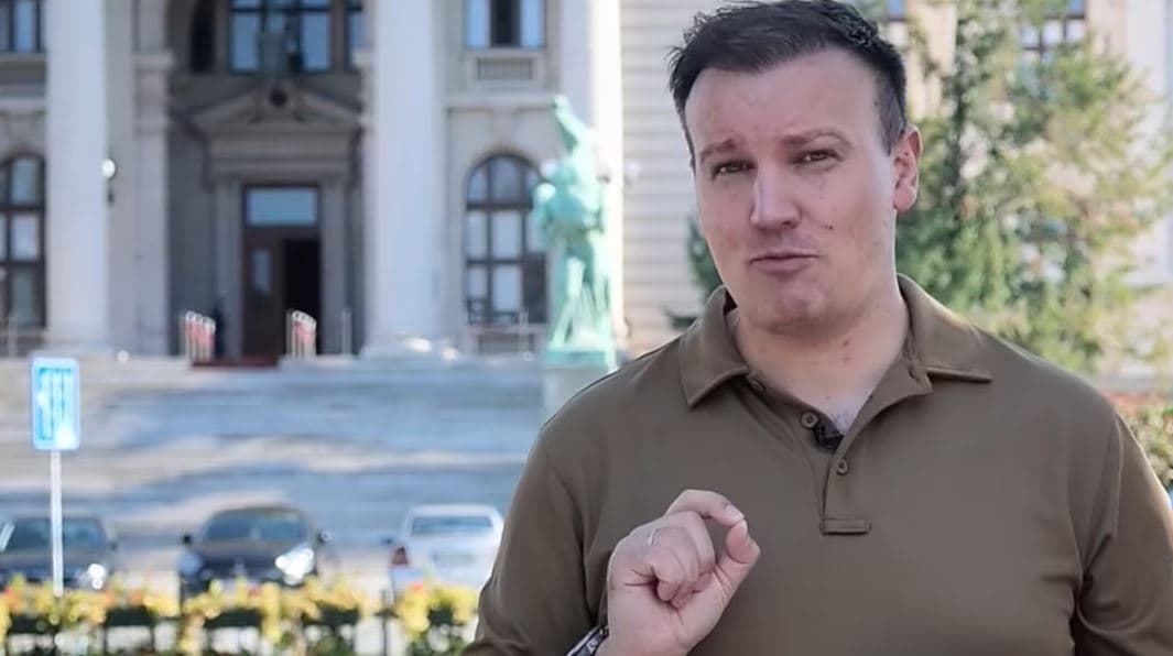 Pas dëbimit nga Mali i Zi themeluesi i “Rybar” kthehet nga Serbia në Rusi