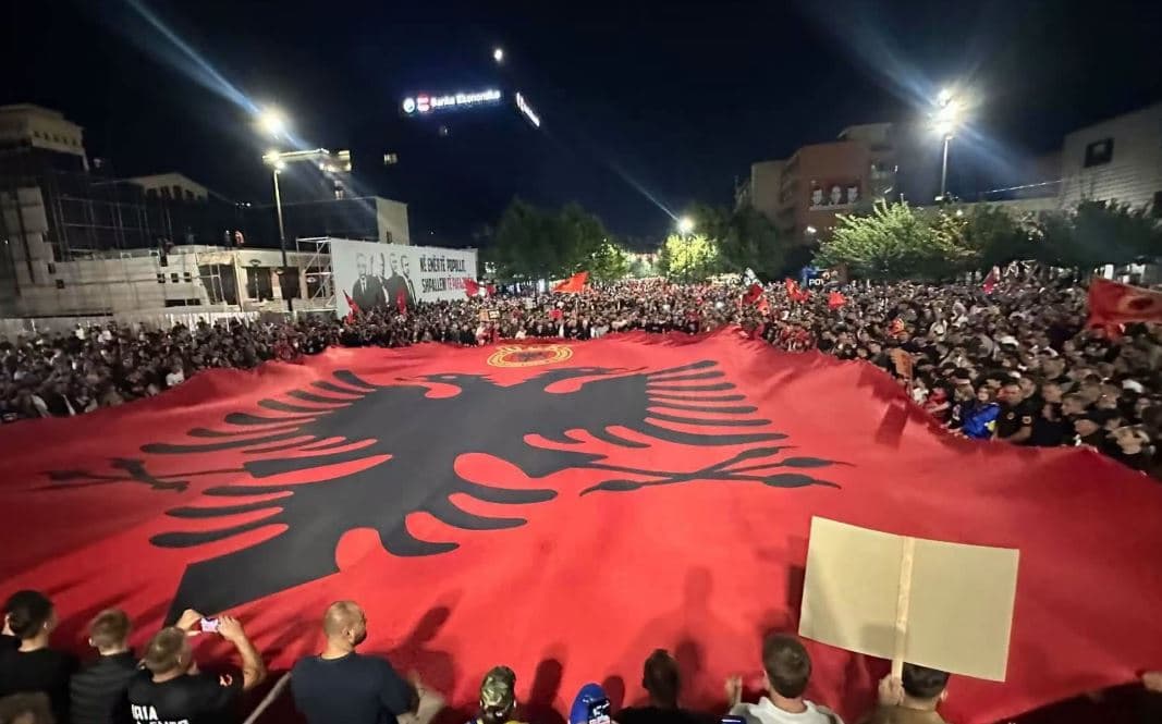 PDK: Zëri i qytetarëve u bë forcë, të hetohet çdo rast i dhunës gjatë protestave