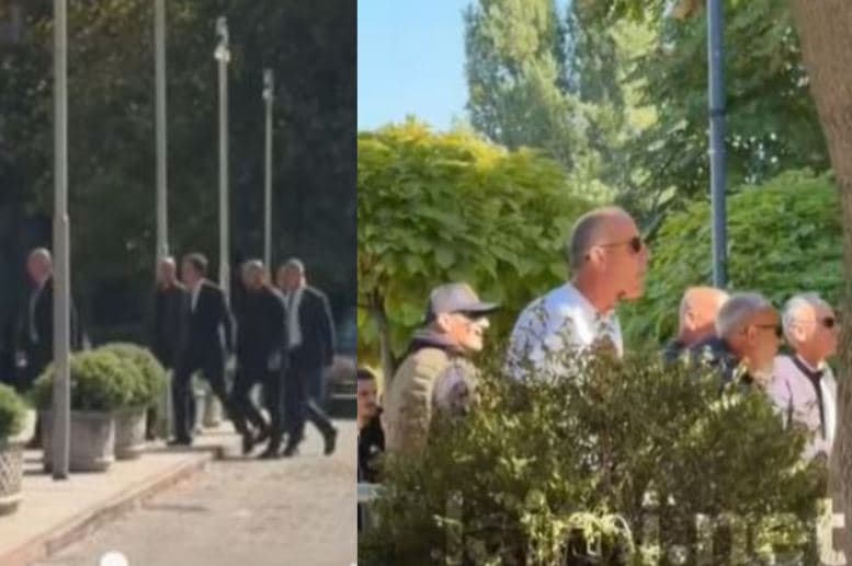 Protestuesit ofendojnë Kurtin teksa hyn në Kuvend, hidhen edhe gjësende në drejtim të tij