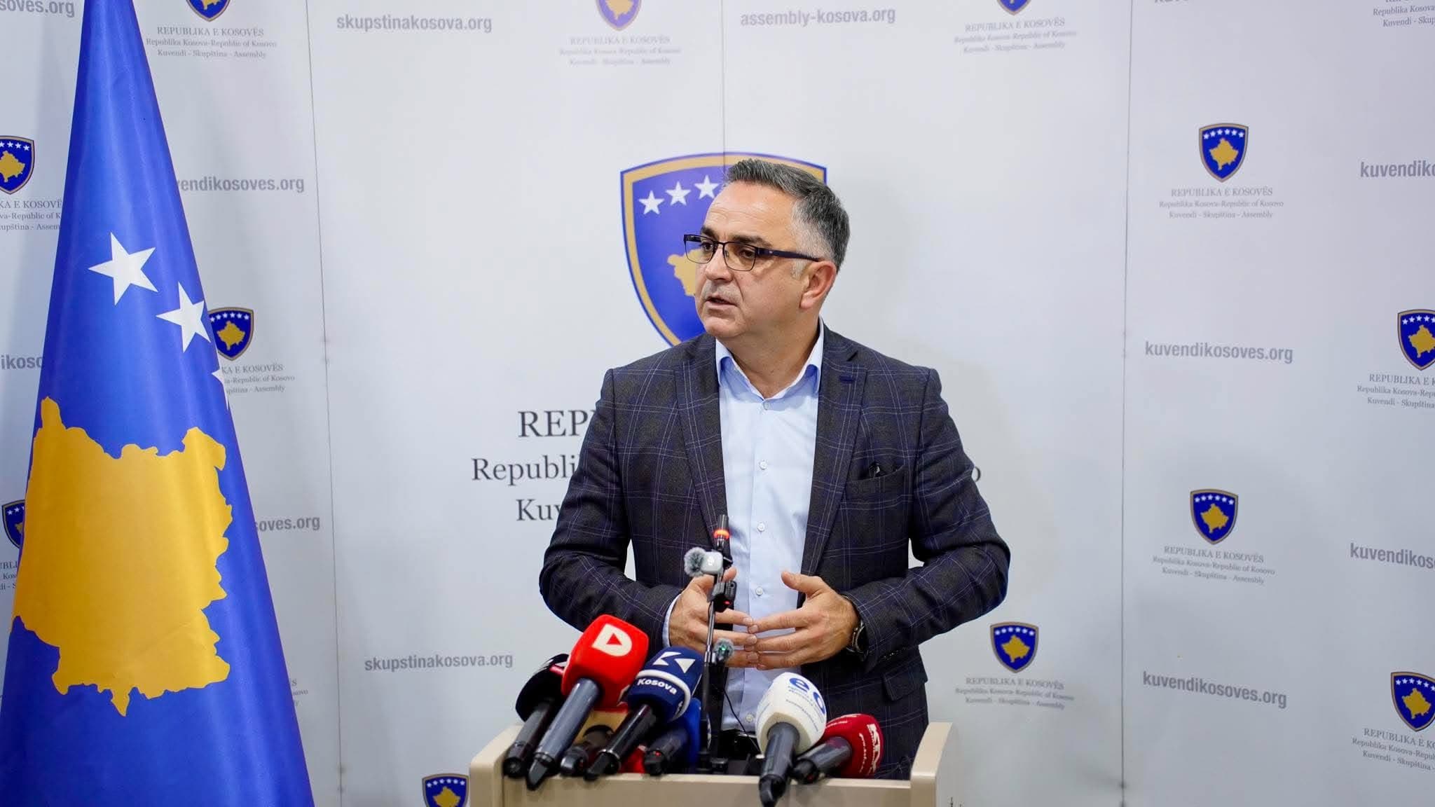 Rasti në Pejë, Tahiri thotë se është dështim i shtetit – kërkon shkarkime