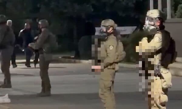 RENEA e merr në mbrojtje objektin e Kryeministrisë pas përplasjeve mes policisë dhe protestuesve