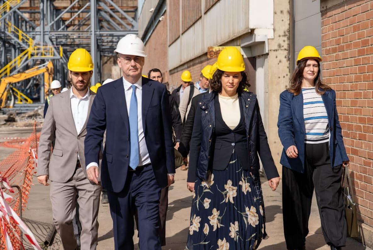 Rizvanolli dhe Ambasadori Schuebel vizitojnë “Kosova B”,në fokus punimet në projektin e elektrofiltrave