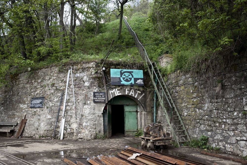 Shumica e minatorëve largohen nga Trepça ku mbetën të ngujuar deri pasmesnate