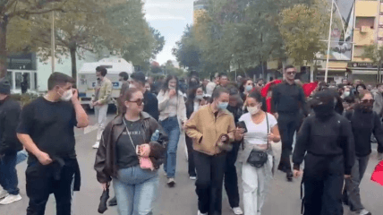 Sot protesta kombëtare/ Studentët nga i gjithë vendi mblidhen në Tiranë, u bashkohen edhe pedagogët, mjekët, artistët e diaspora