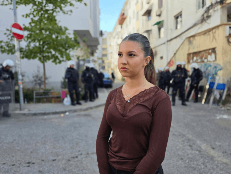 Featured image for Studentja kosovare në Shqipëri, Desea Ramadani, bën thirrje për bashkim në protestën në Tiranë