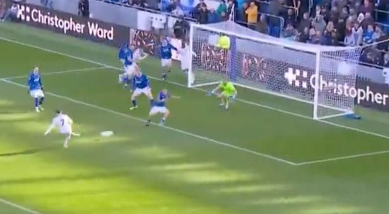 Vjen më në fund goli, Chelsea në epërsi ndaj Evertonit
