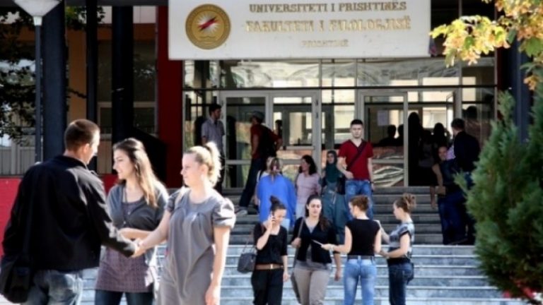 Studentët ballafaqohen me sfida të financimit për studime