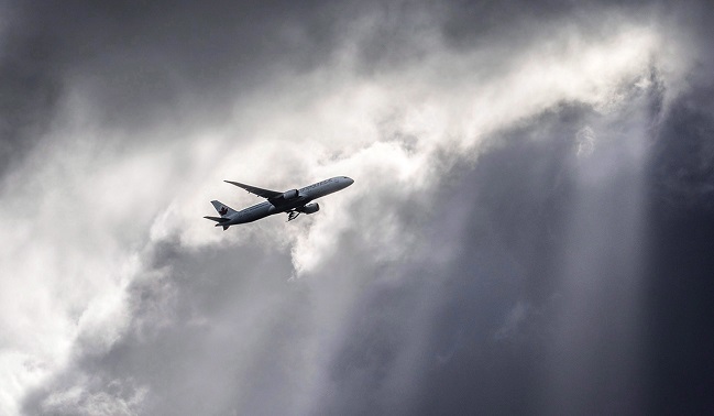 Prag tragjedie në avionin e nisur nga Gjermania: pilotit i derdhet kafeja, bën ulje të detyruar