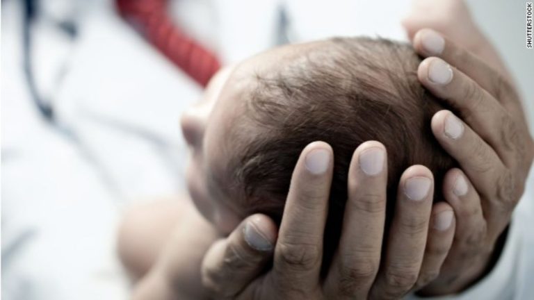 Në Kosovë, tri herë më pak bebe se në vitet 90 (VIDEO)