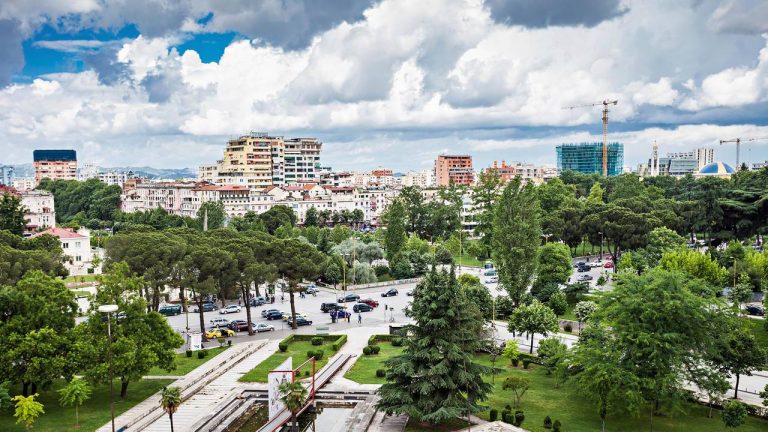 Ish-deputeti i PDK-së fillon punën e re si ambasador në Tiranë