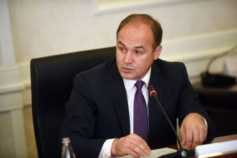 Pacolli e krahason Enver Hoxhajn me Ivica Daçiqin