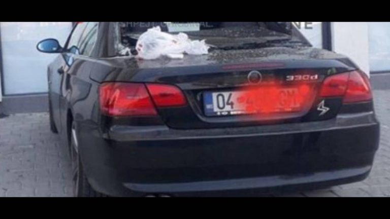 Ndodhë në Fushë-Kosovë, e gjuan bërllokun nga dritarja, ia thyen xhamin një veture në parking