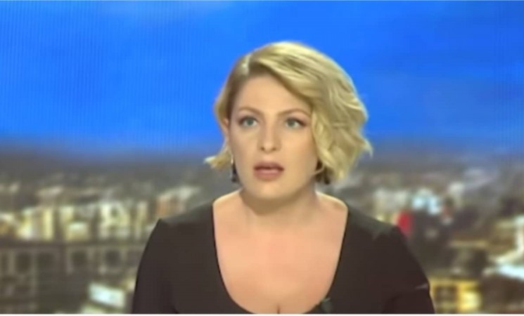 Tërmeti frikësoi “Live” gazetaren në studion e lajmeve (VIDEO)
