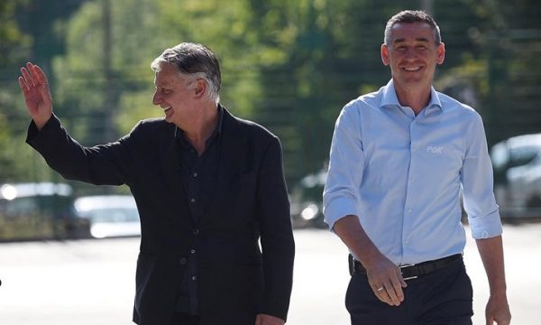 Migjeni: Në kofsha unë ikona e rock e roll-it dhe e Prishtinës, Kadri Veseli është ikona e luftës