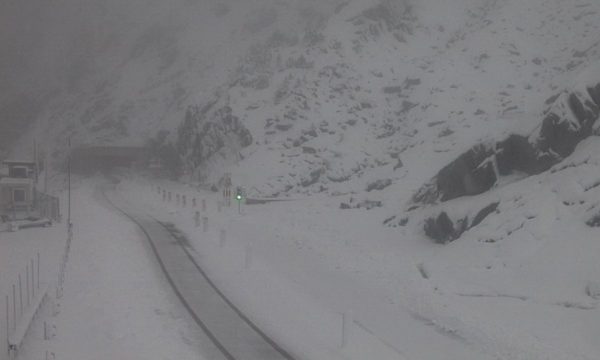 Borë deri në 50 centimetra në Zvicër!