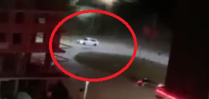 “Rruga C” shndërrohet në pistë të “Formula 1”- Shoferi bën “drift” në orët e vona