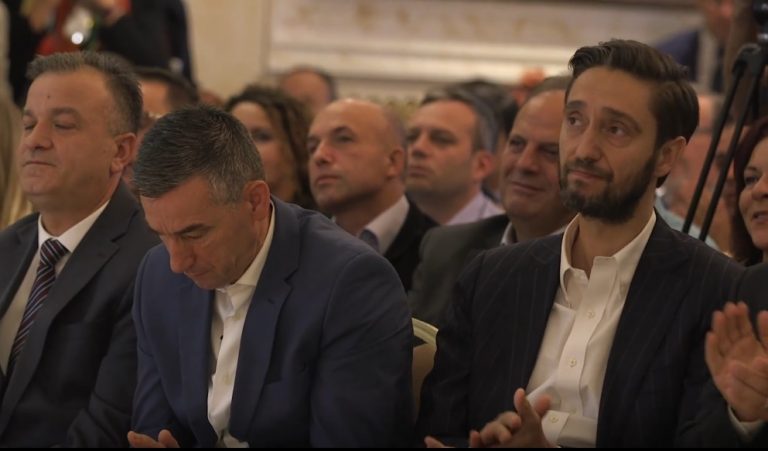 Ky është rrëfimi i vogëlushes Yllka, që përloti Kadri Veselin