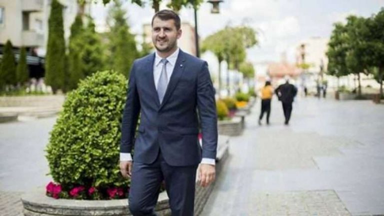 Kadri Veseli do të bëhet xheloz me atë çfarë arrinë Mërgim Lushtaku (FOTO)