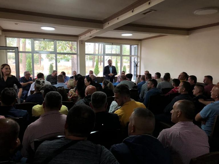 Mërgim Lushtaku po merr mbështetje të madhe nga qytetarët në gjiithë Kosovën (FOTO)