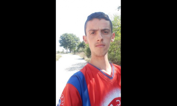 Njeriu që “tronditi” politikën kosovare del në terren, i dëgjon hallet e qytetarëve
