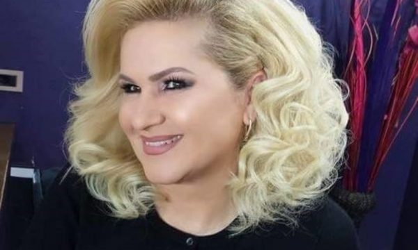 Fansi i flakt bën tatuazh fytyren e Shyhrete Behlulit (FOTO)