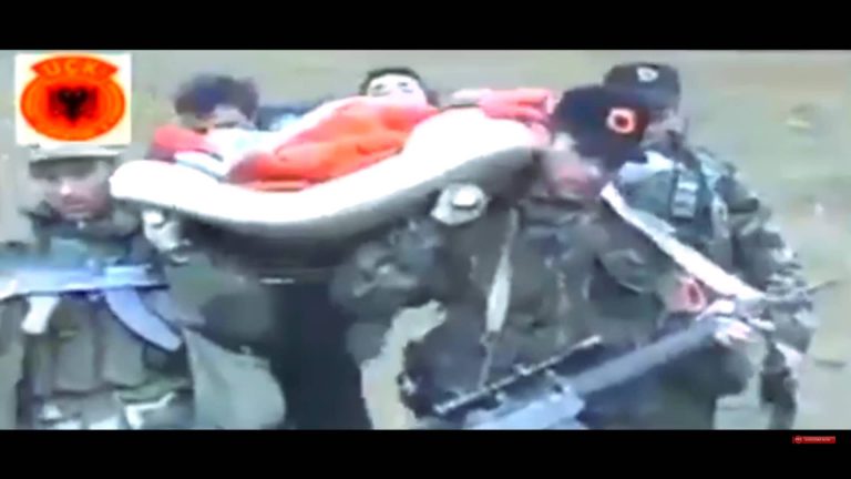 Edhe një këngë për mjekun e parë nga Drenica që shëroi plagët e ushtarëve të UÇK-së (VIDEO)