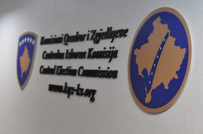 Përplasen LDK dhe VV në KQZ