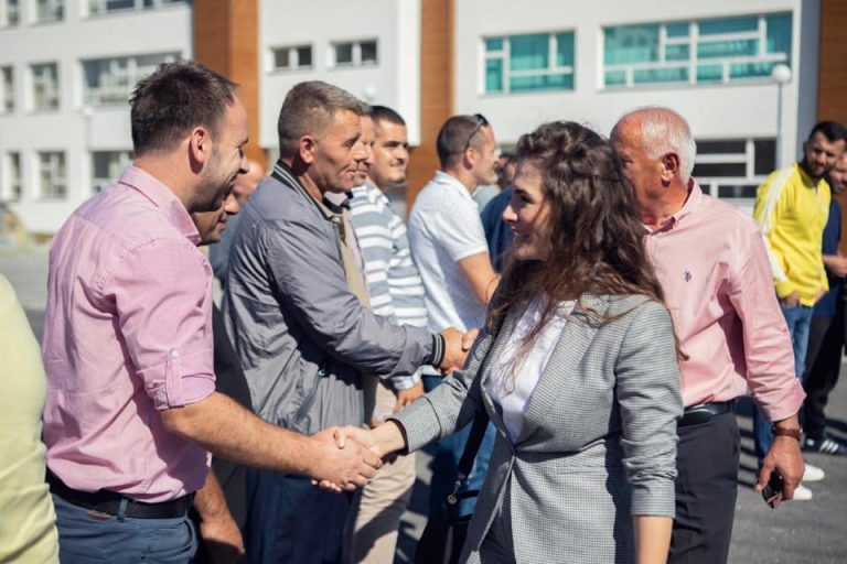 Musliu-Shoshi takon qytetarët e Prekazit dhe Skenderajt, bisedon për luftën kundër korrupsionit dhe nepotizmit