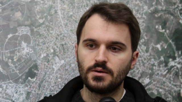 Frashër Krasniqi plas nga inati, kështu e pret fitoren e Vetëvendosjes