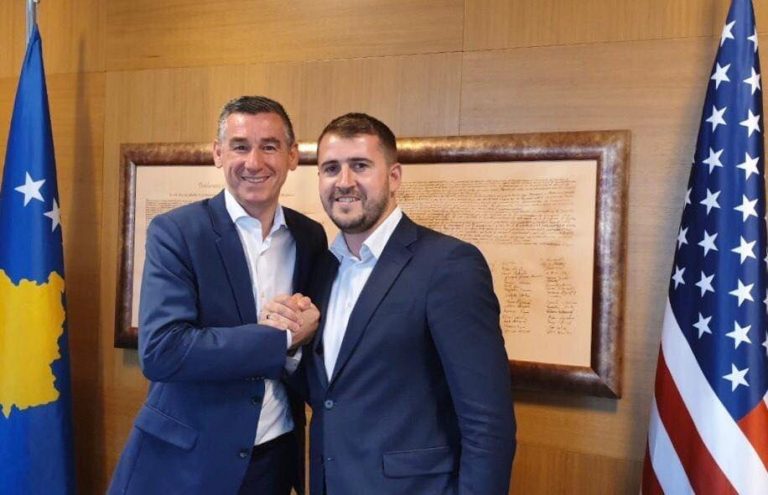 Kadri Veseli e Mergim Lushtaku, më të votuarit në Skënderaj (FOTO)