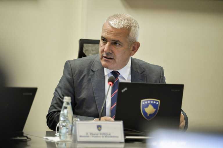 Sveçla: Pa u heq barrikadat në Veri nuk pezullohet vendimi