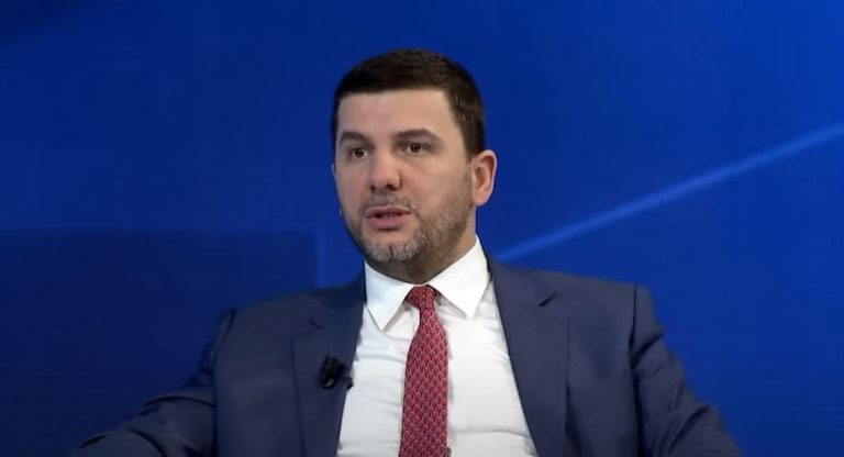 Krasniqi: I kam thënë Kurtit, ti sovran nuk mundesh me kanë as në zyrën tënde pa Amerikën