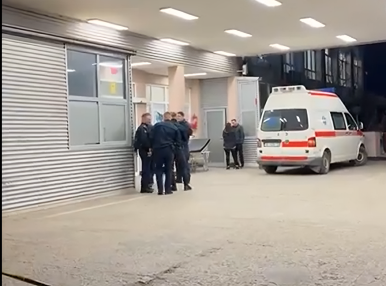 Emergjenca konfirmon vdekjen e njërit të plagosur në Prishtinë, tjetri në gjendje stabile