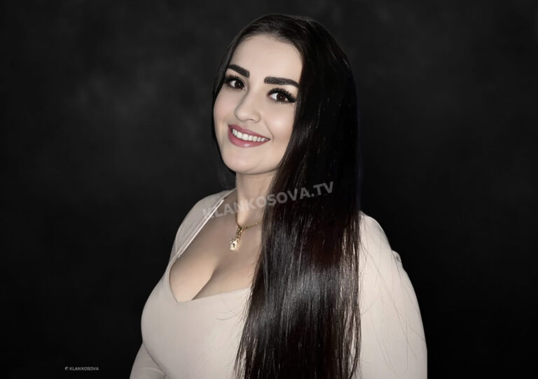 E dhimbshme për familjen: Kjo është gruaja nga Skenderaj që vdiq në aksdentin në Kuzmin (FOTO)