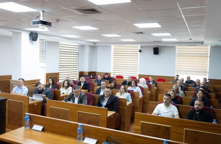 Njofton zyrtarisht KQZ: Skenderaj dhe Drenasi do të kenë kaq asambleistë.”