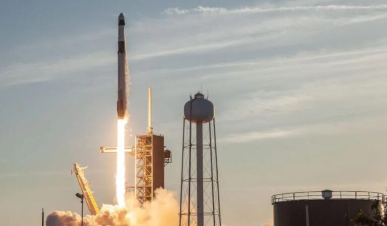 Përplasja Trump-Musk rrit frikën për shkurtimet e buxhetit të NASA-s