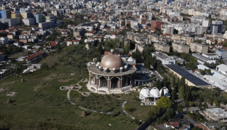 Baba Mondi flet për herë të parë: Si do jetë shteti Bektashi në Shqipëri